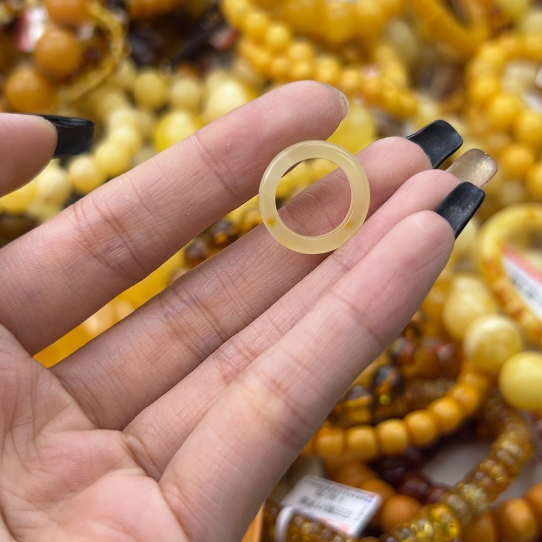 琥珀珠宝奇石未镶嵌