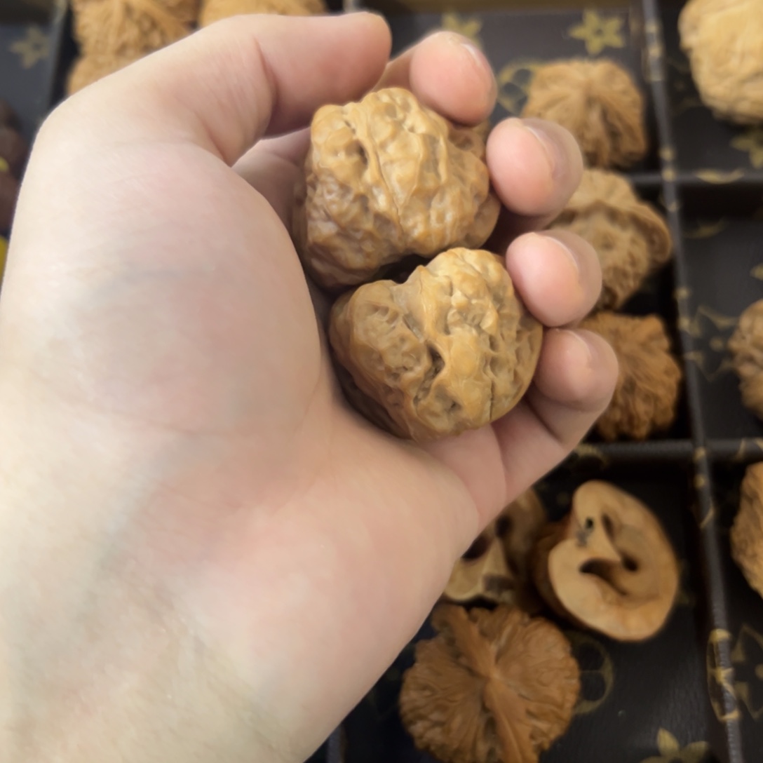 大***面文玩核桃吊坠蛤蟆头不退不换