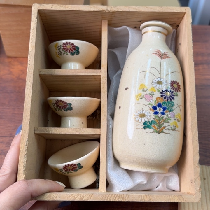 一个陶瓷物件哈哈哈