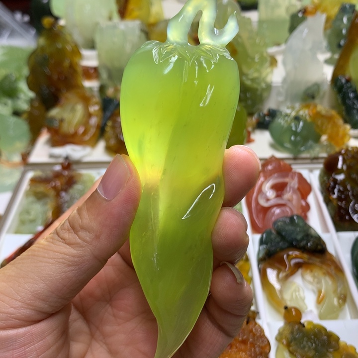 蛇纹石玉未镶嵌珠宝奇石