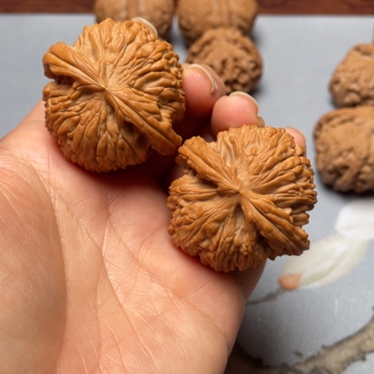 【闪购商品】把件文玩核桃球白……