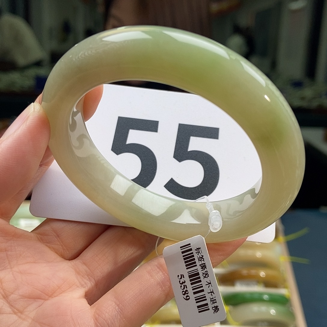 和田玉（翠青玉）手镯未镶嵌