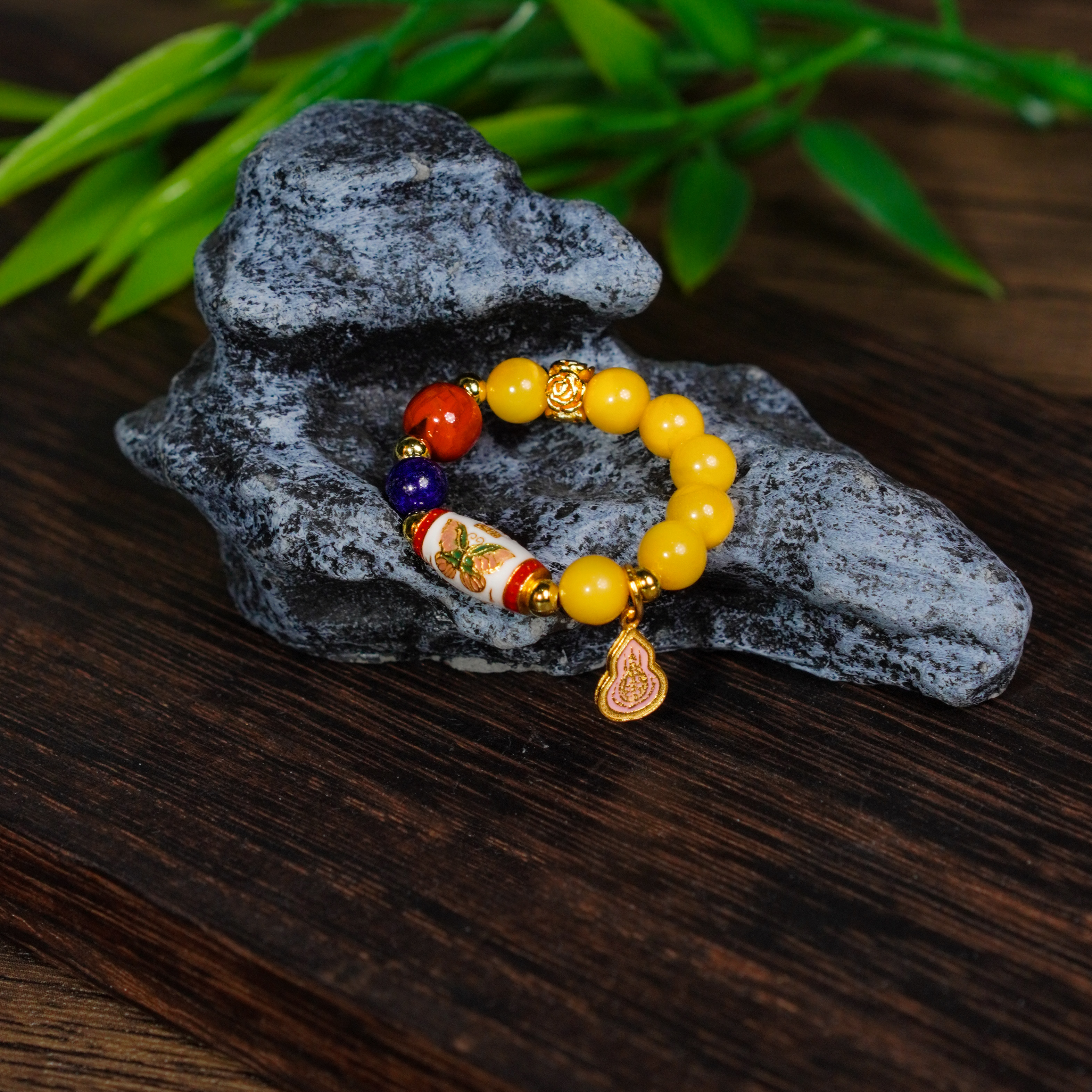 藏宝阁 ▎蝴蝶蜜蜡南红青金戒指702786