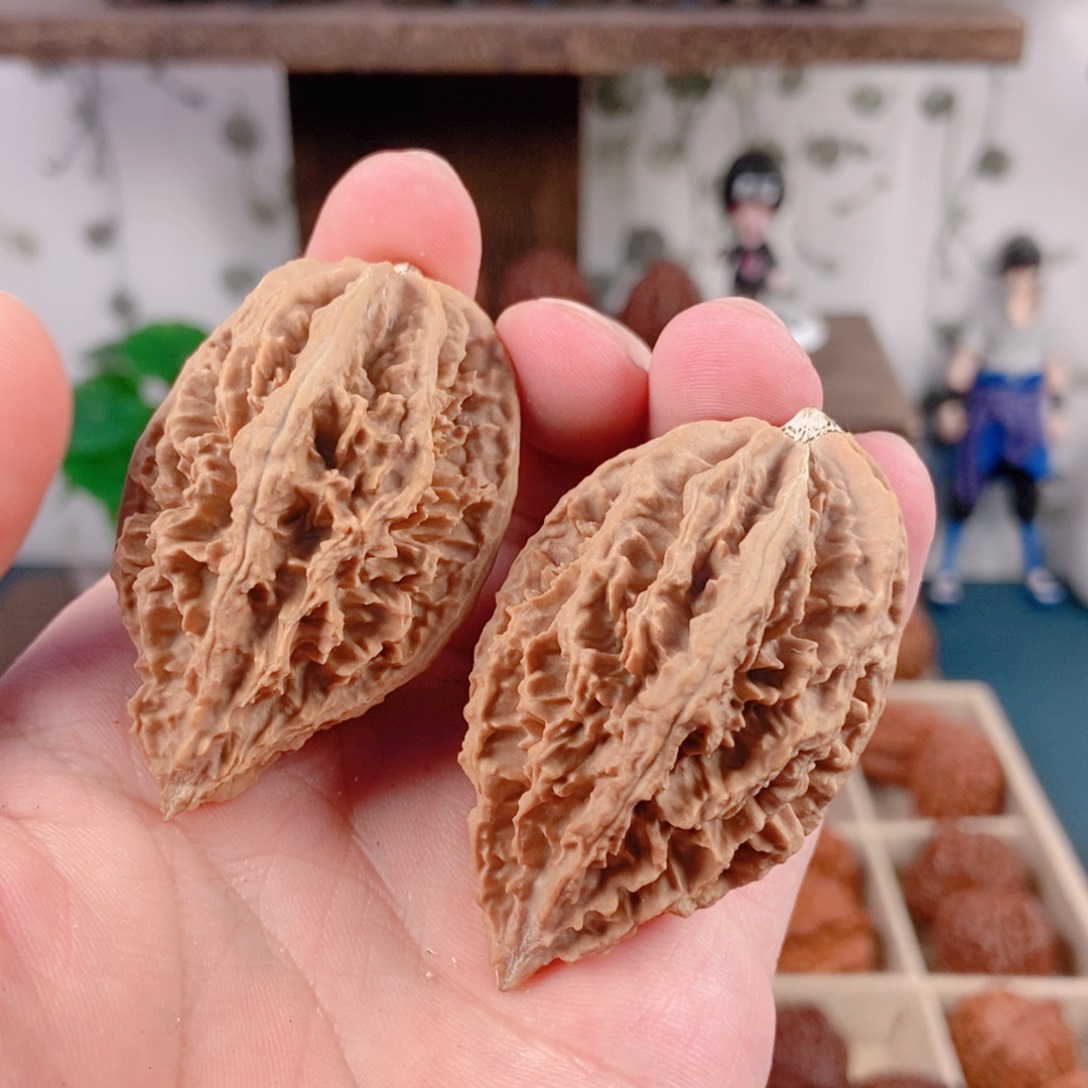 文玩核桃吊坠12¥¥亮银枪