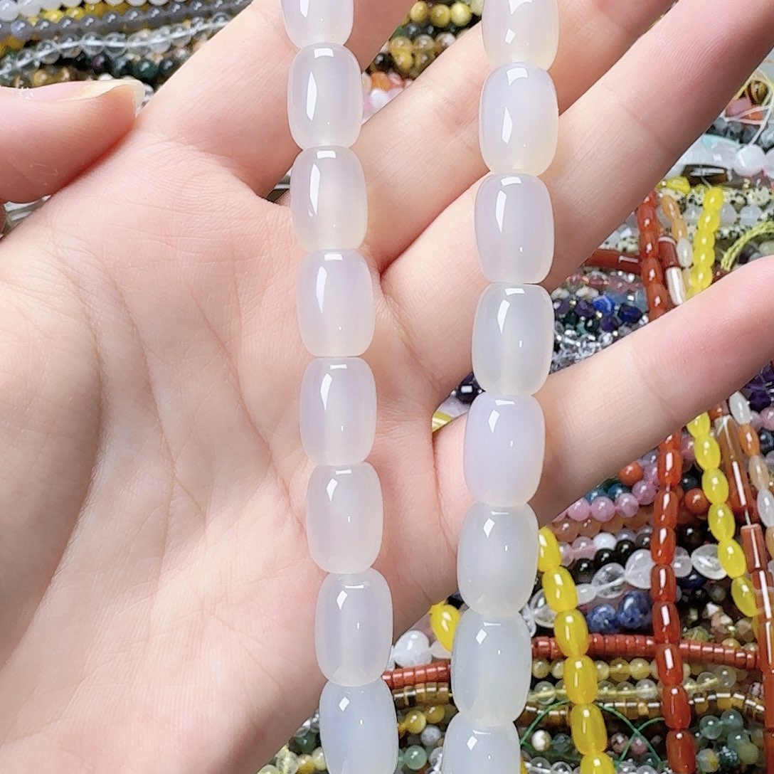 玛瑙/玉髓未镶嵌珠宝半成品白玛瑙枣珠一条