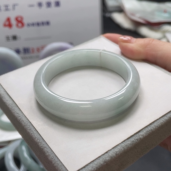 未镶嵌手镯翡翠正圈
