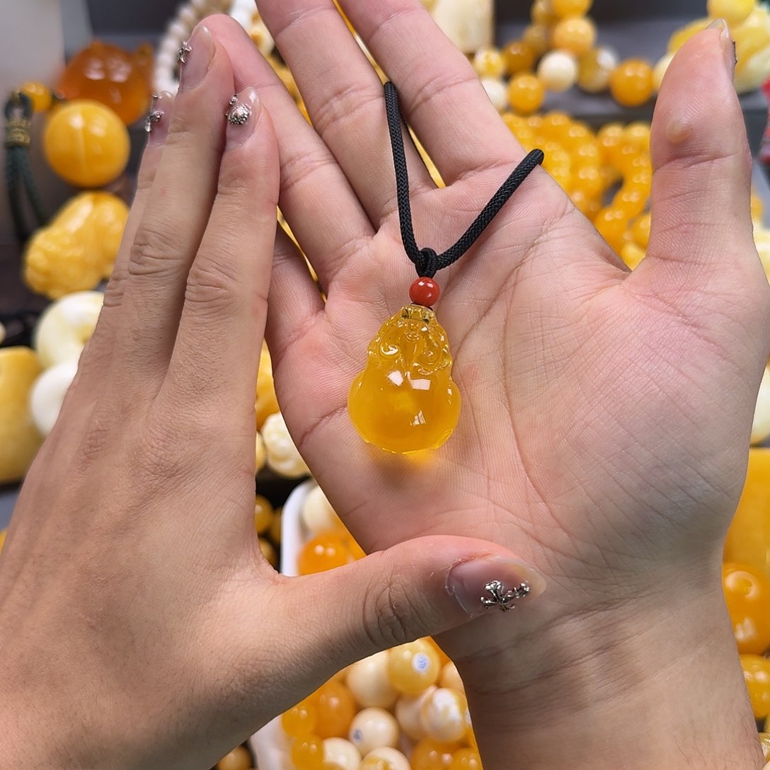 蜜蜡珠宝奇石未镶嵌