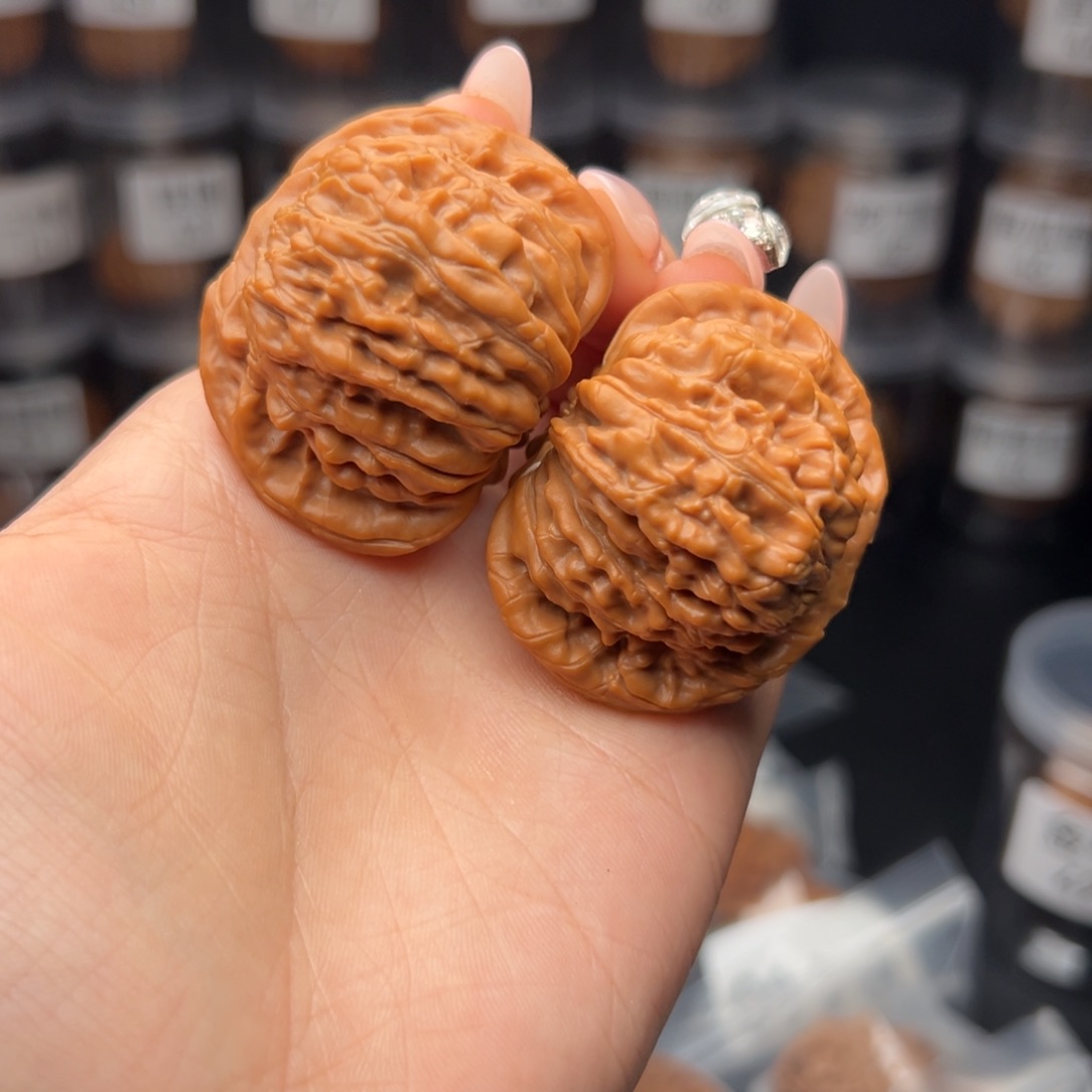 文玩核桃吊坠东*四座楼