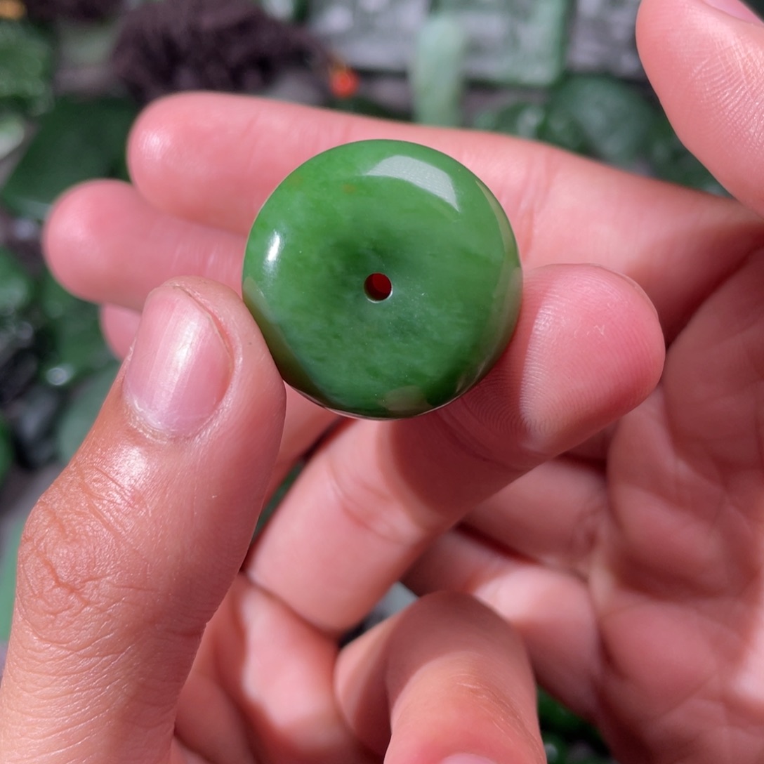 和田玉（碧玉）颈饰未镶嵌