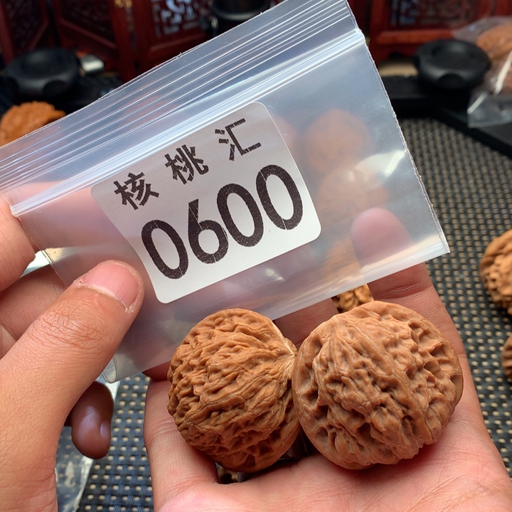吊坠文玩核桃黑马