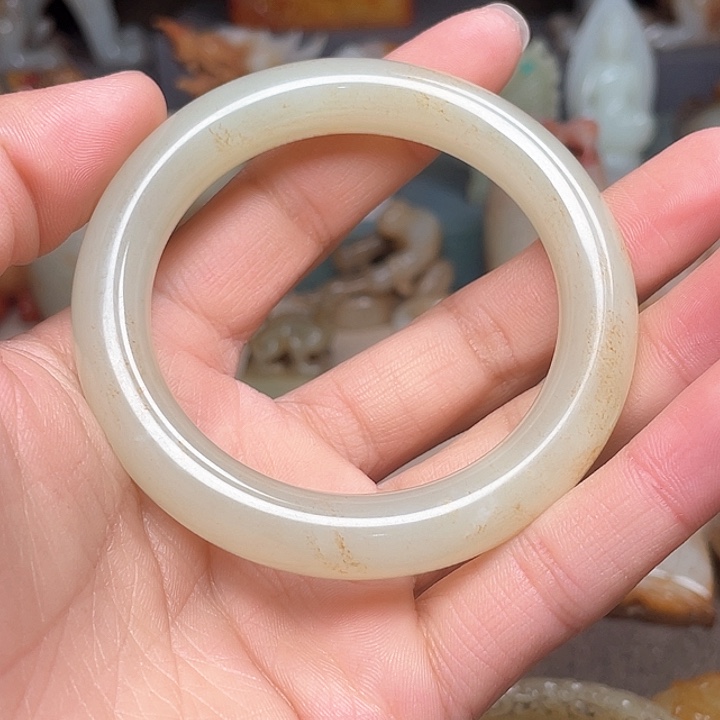 和田玉挂件未镶嵌唐**?