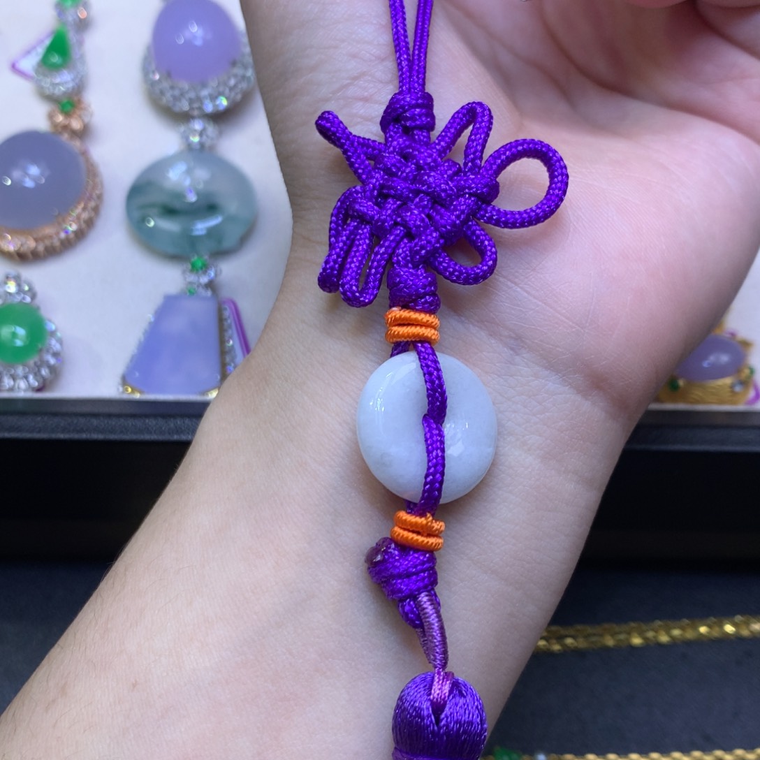 翡翠未镶嵌颈饰天然A货