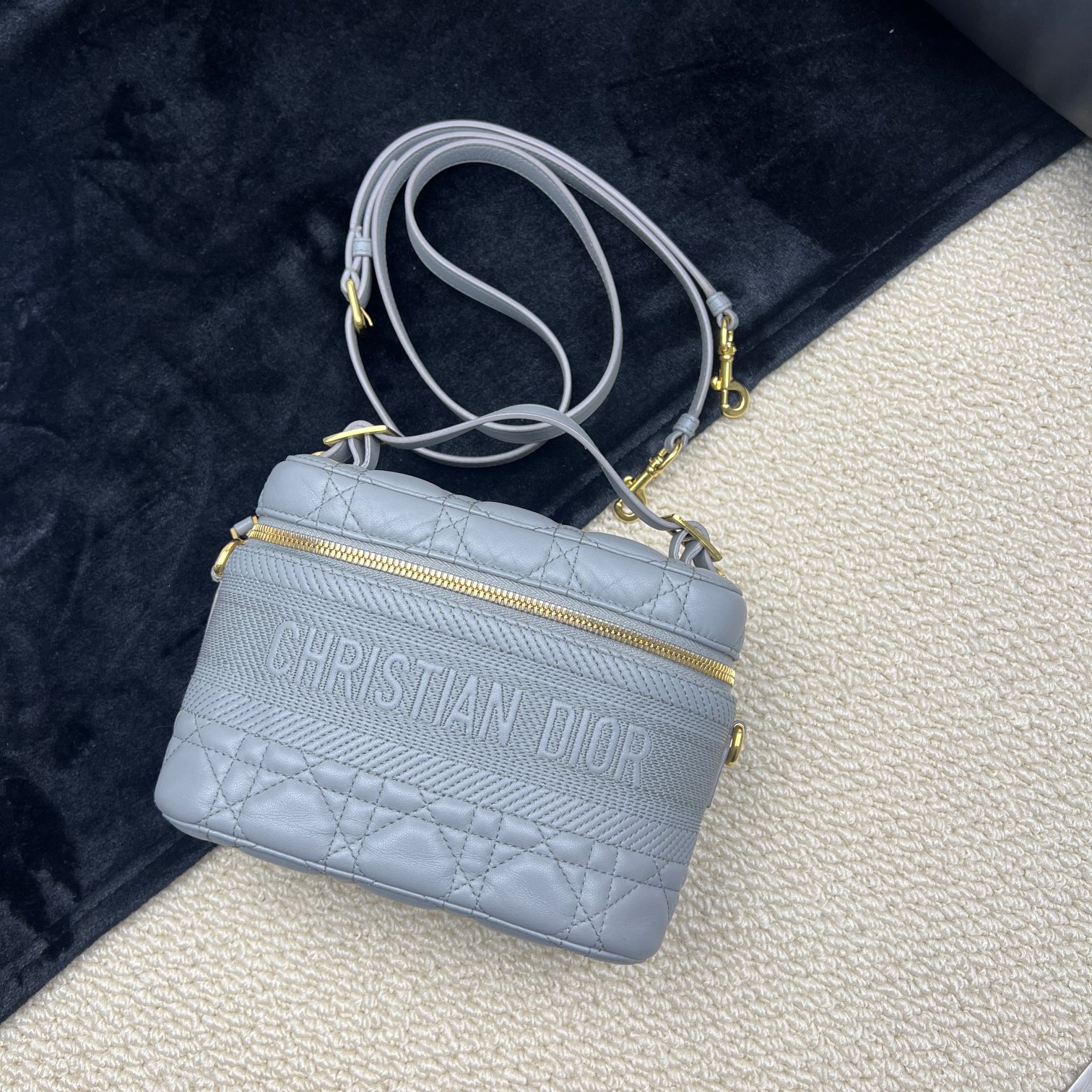 95新 DIOR/迪奥 【阿伟专属】F585/雾霾蓝化妆盒子单肩包/FB