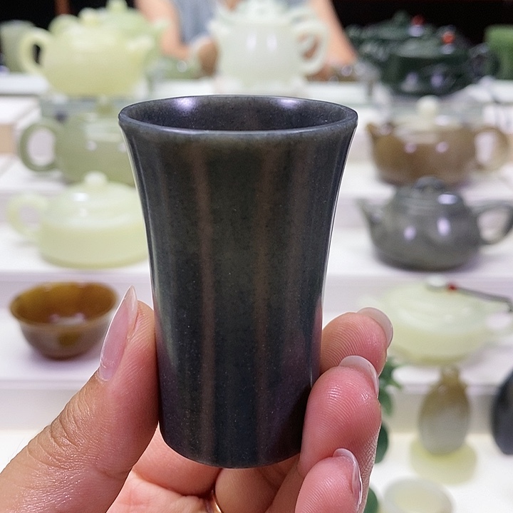 未镶嵌和田玉挂件杯子