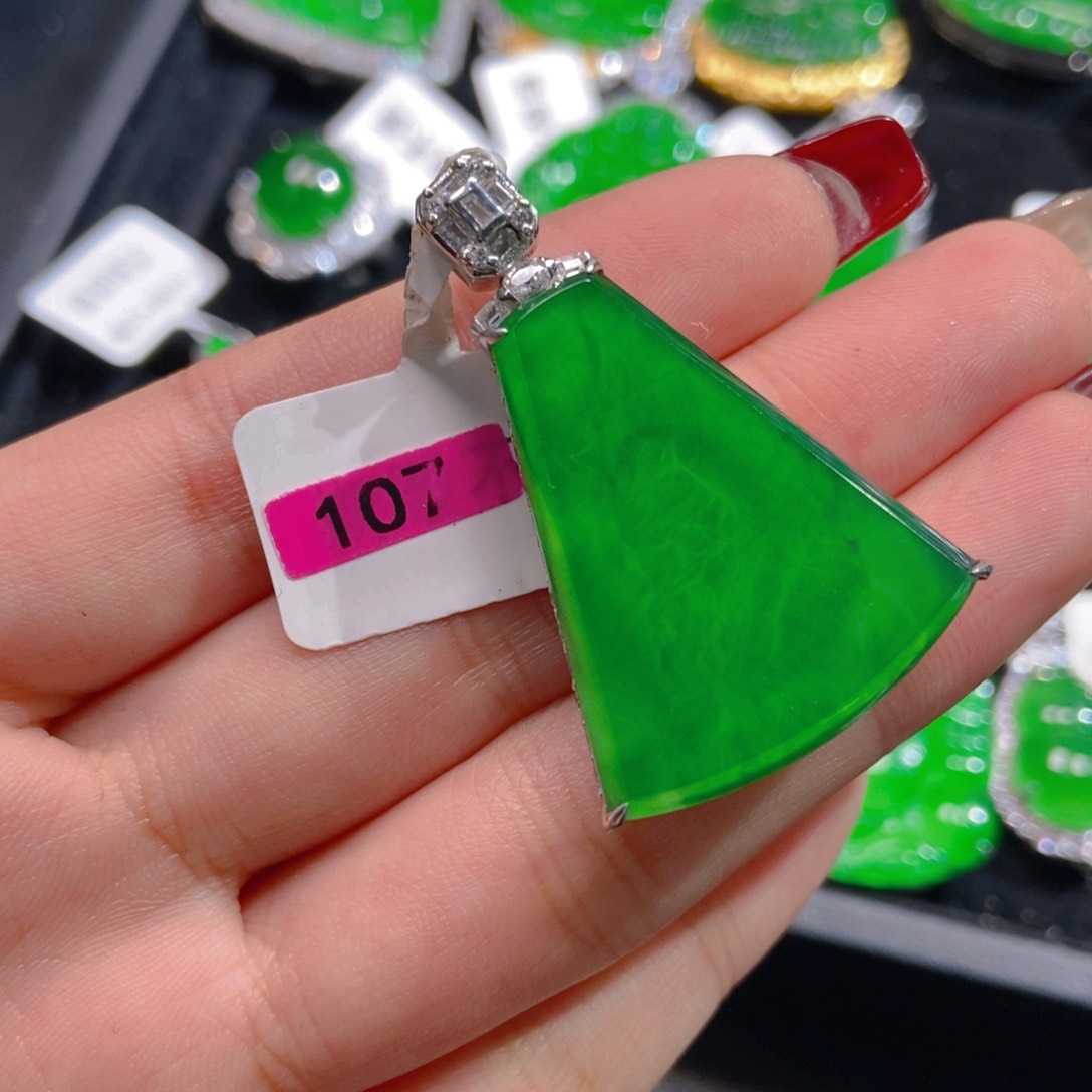 翡翠吊坠(不含链)未镶嵌