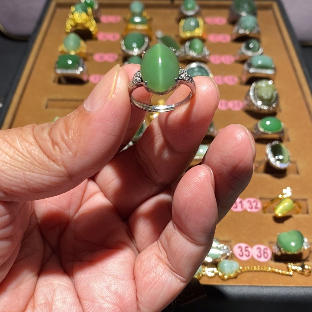 和田玉未镶嵌戒指