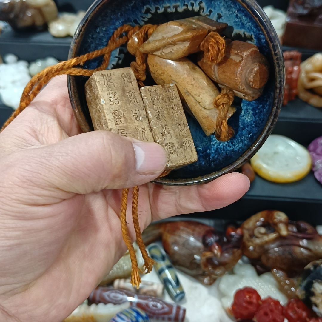 摆件瓷器嘁嘁嘁器轻轻巧巧