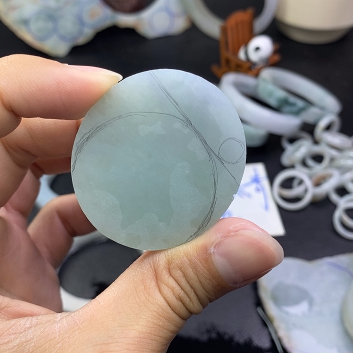 定制翡翠未镶嵌雨***?