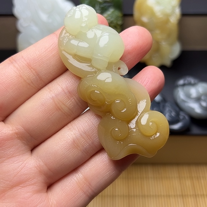 未镶嵌和田玉挂件