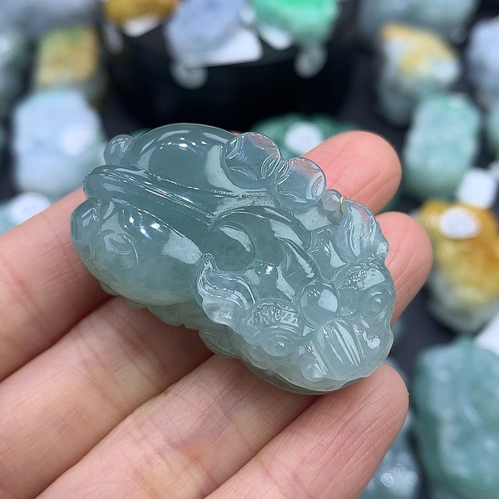 翡翠未镶嵌颈饰天然缅甸A货翡翠貔貅吊坠