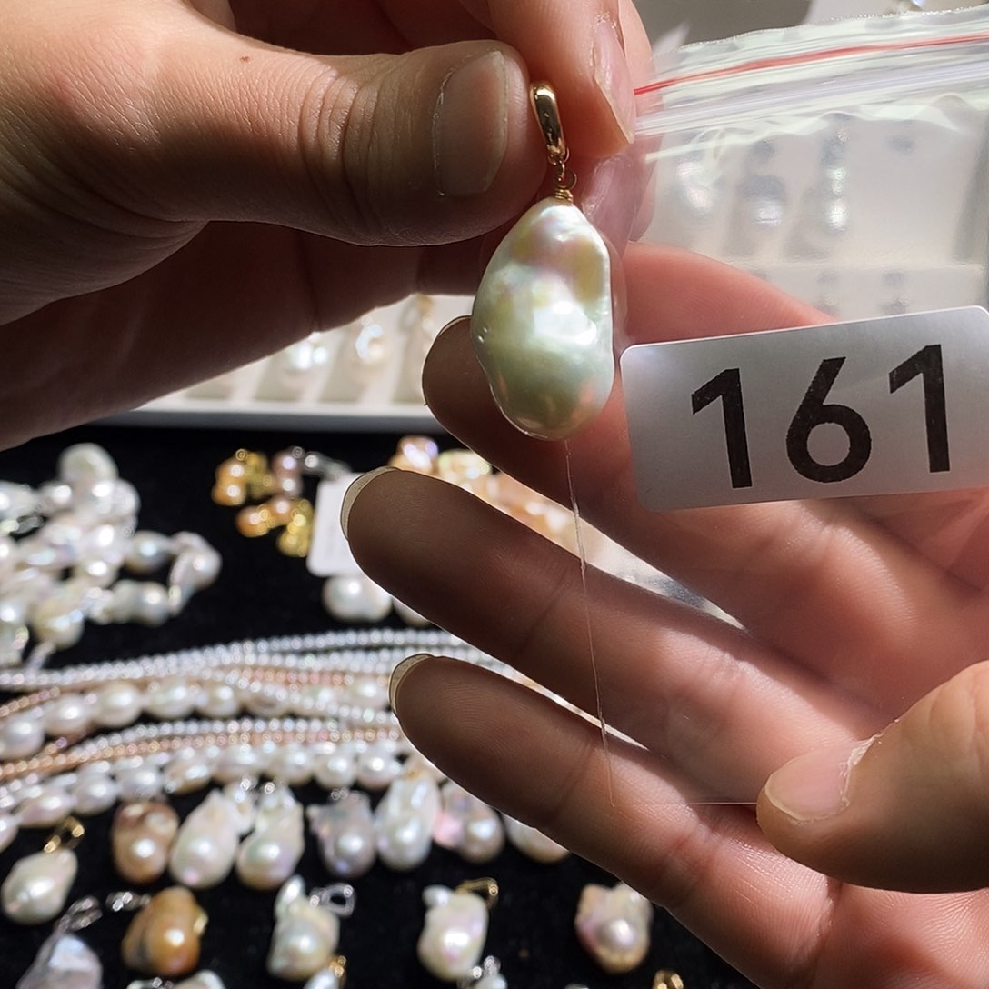 淡水珍珠吊坠(赠链)未镶嵌
