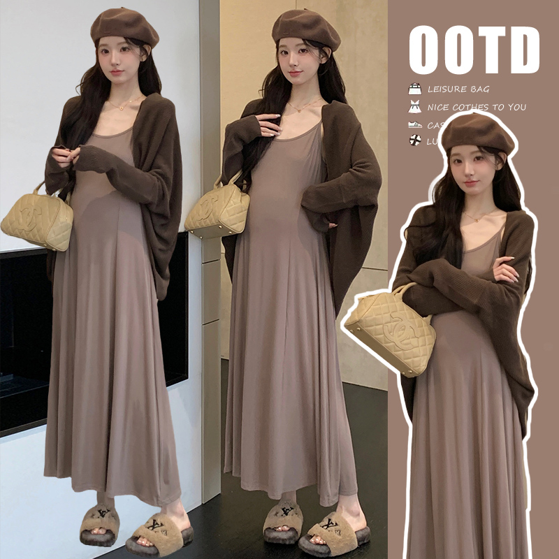 孕妇套装秋装新款时尚韩版气质高级感针织披肩开衫显瘦吊带连衣裙