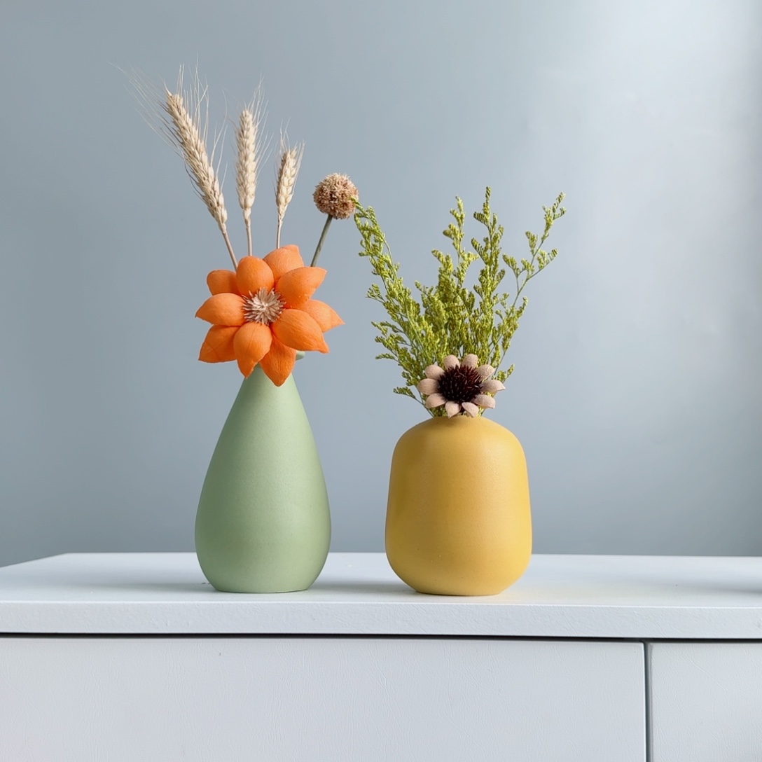 摆件陶瓷小花瓶含花总高约20-30cm