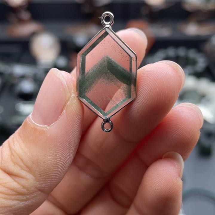 颈饰银S925镶嵌水晶绿幽灵金字塔双尖