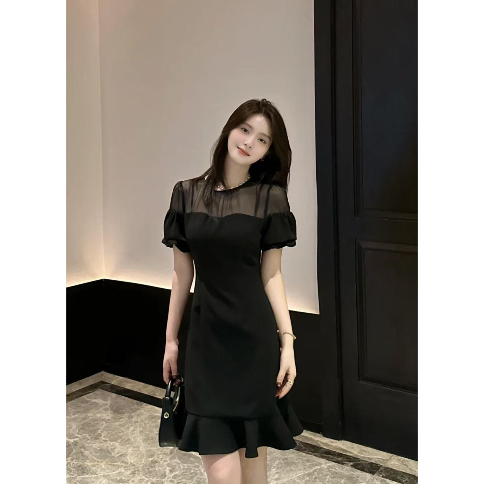 圆领静奢风收腰连衣裙拼接复古夏季小黑裙
