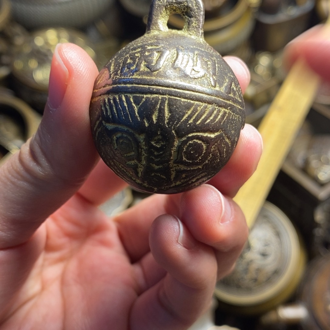 精美铜器做工精良