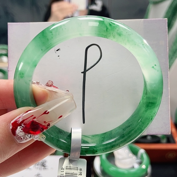 石英质玉手镯未镶嵌天然A货非洲翠手镯