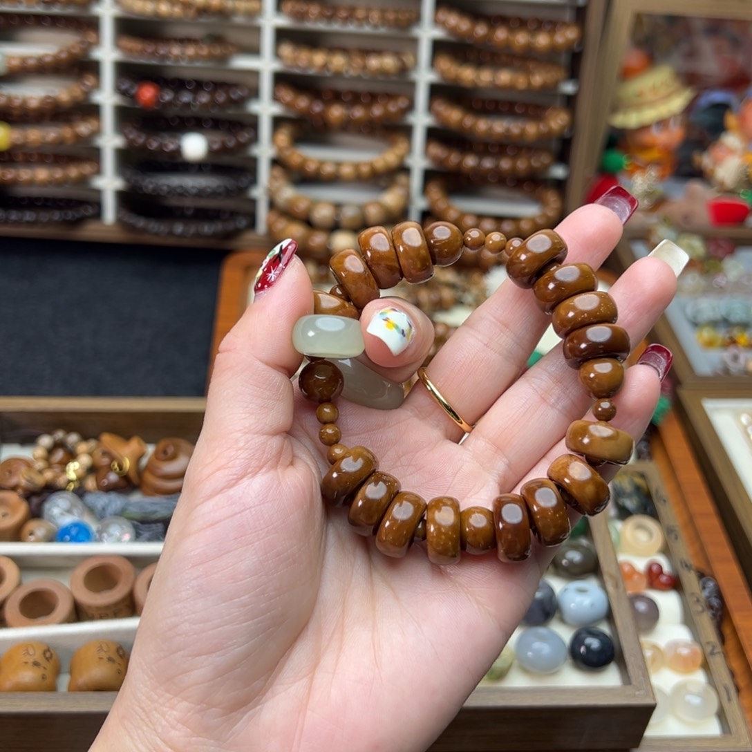 张***廔吊坠库克特级精挑钱串子➕绿扣子