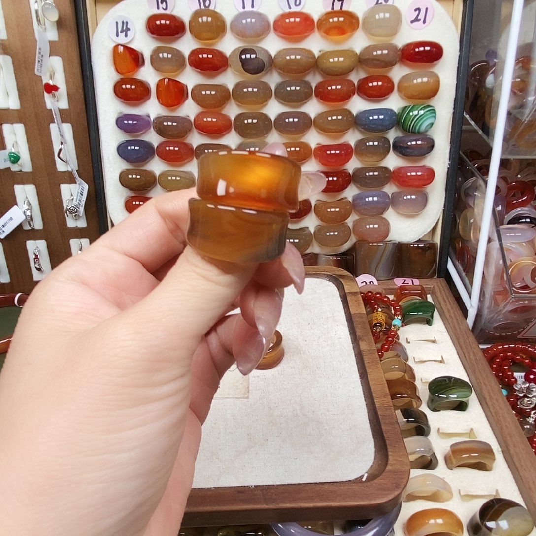 说***女玛瑙/玉髓合金戒指