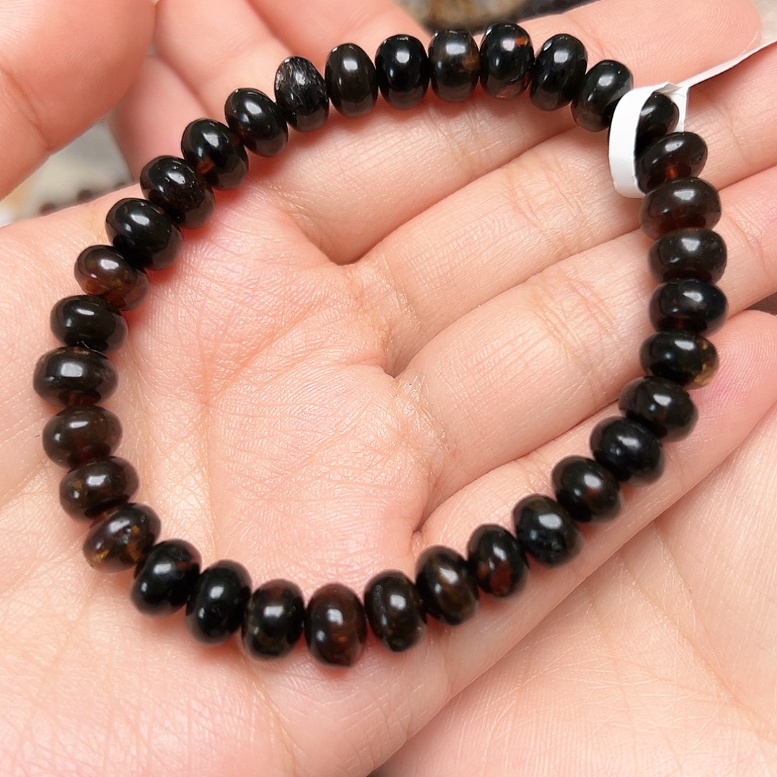 哆****琥珀未镶嵌裸石抚顺琥珀八11157