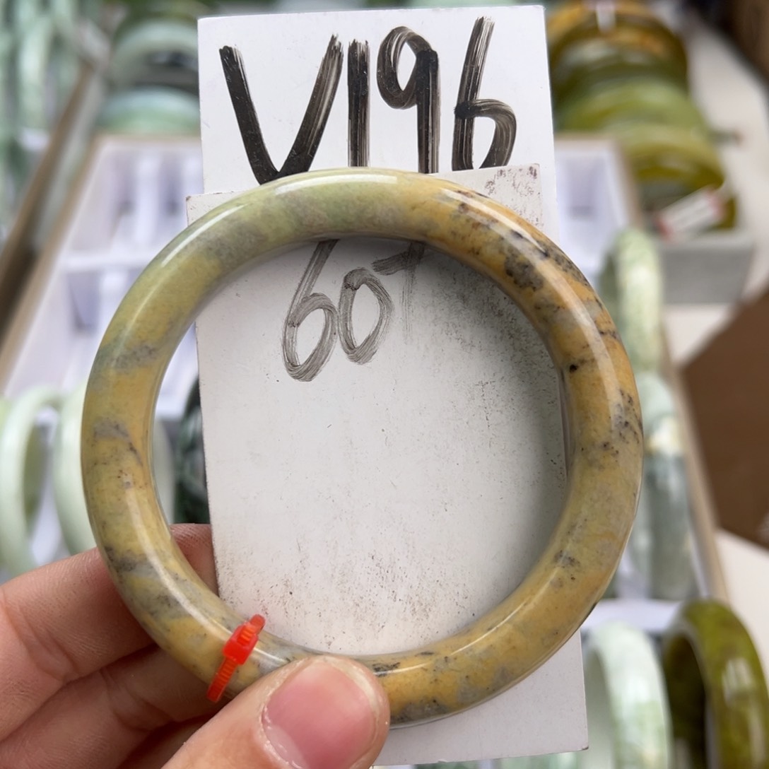 岫玉手镯未镶嵌天然岫玉