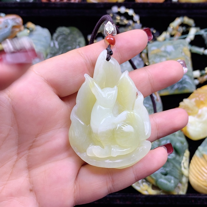 岫玉挂坠未镶嵌挂坠