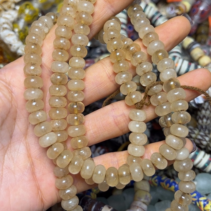 颈饰玻璃2968喜马拉雅老白水一条