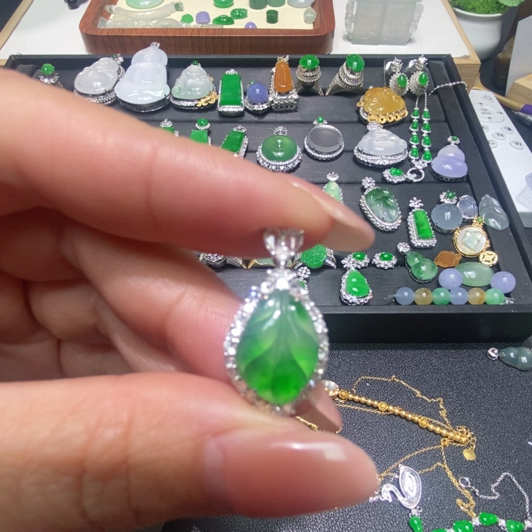 翡翠18K金镶嵌吊坠(不含链)