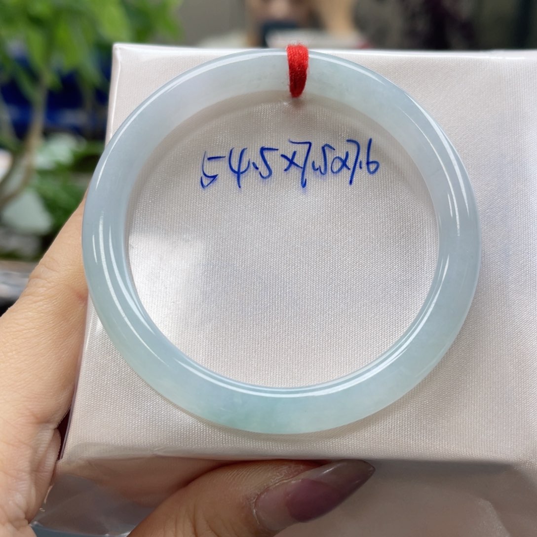 未镶嵌手镯翡翠只****恼翡翠