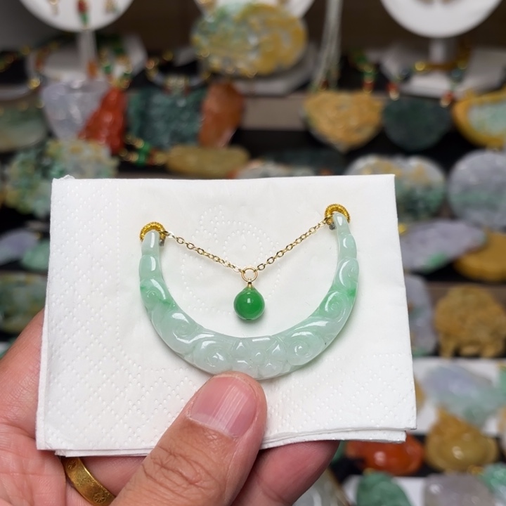 翡翠颈饰未镶嵌迪**9吊坠