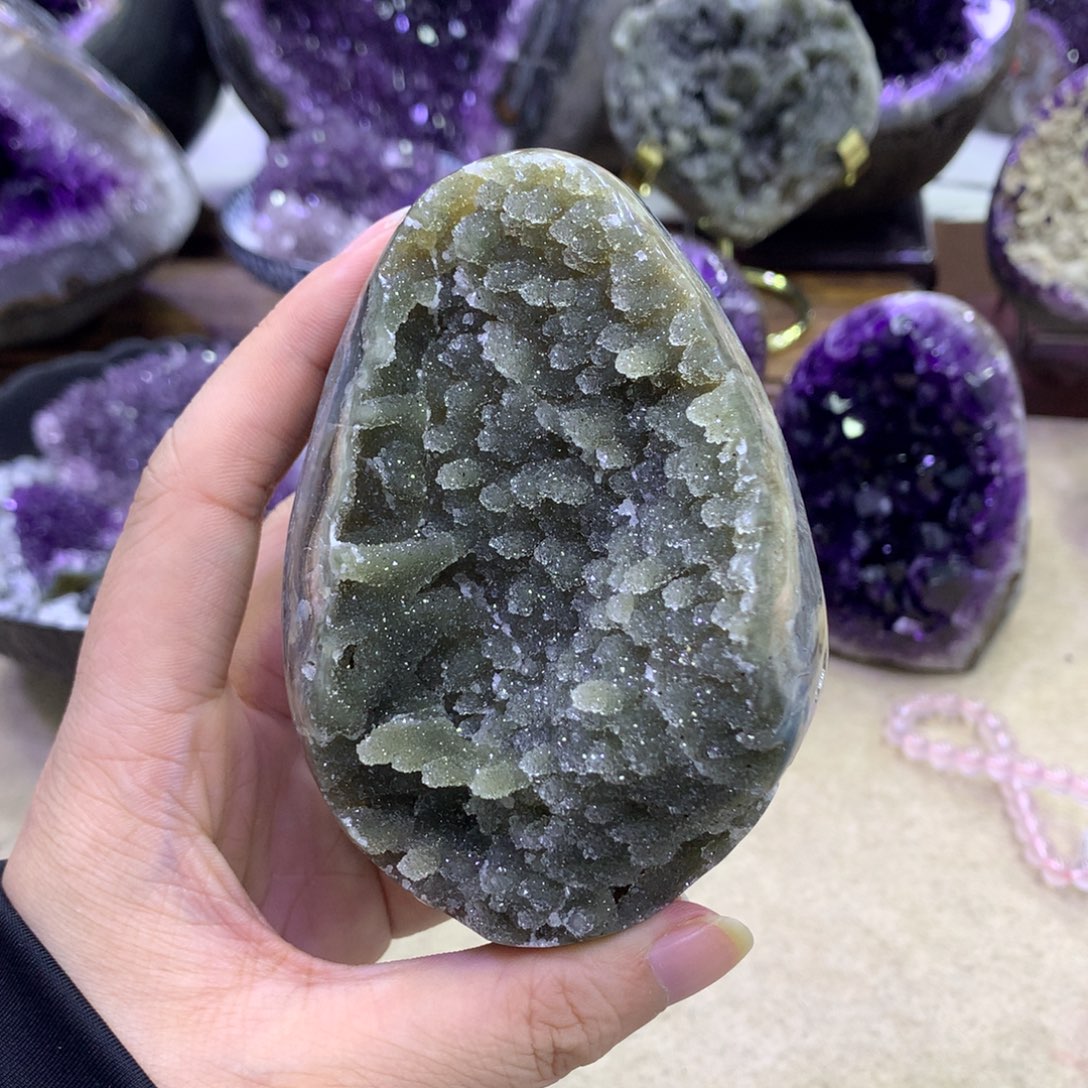 +***E紫晶大型摆件（非配饰）未镶嵌