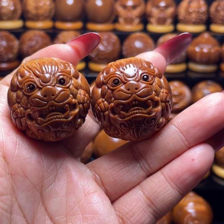 6***、把件橄榄核橄榄雕刻