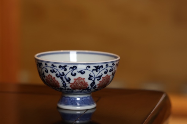 春风祥玉缠枝莲釉里红高足杯