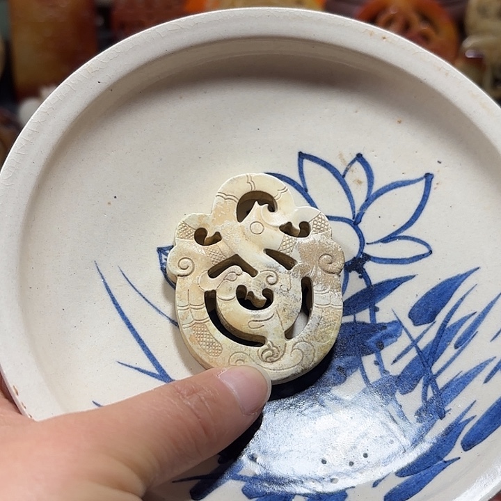 用***8这是个陶瓷的壁挂