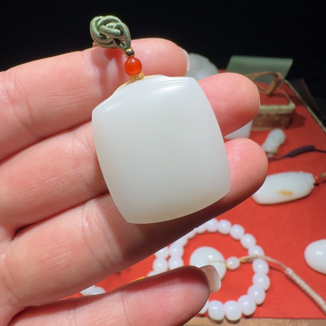 无***限和田玉未镶嵌吊坠(不含链)