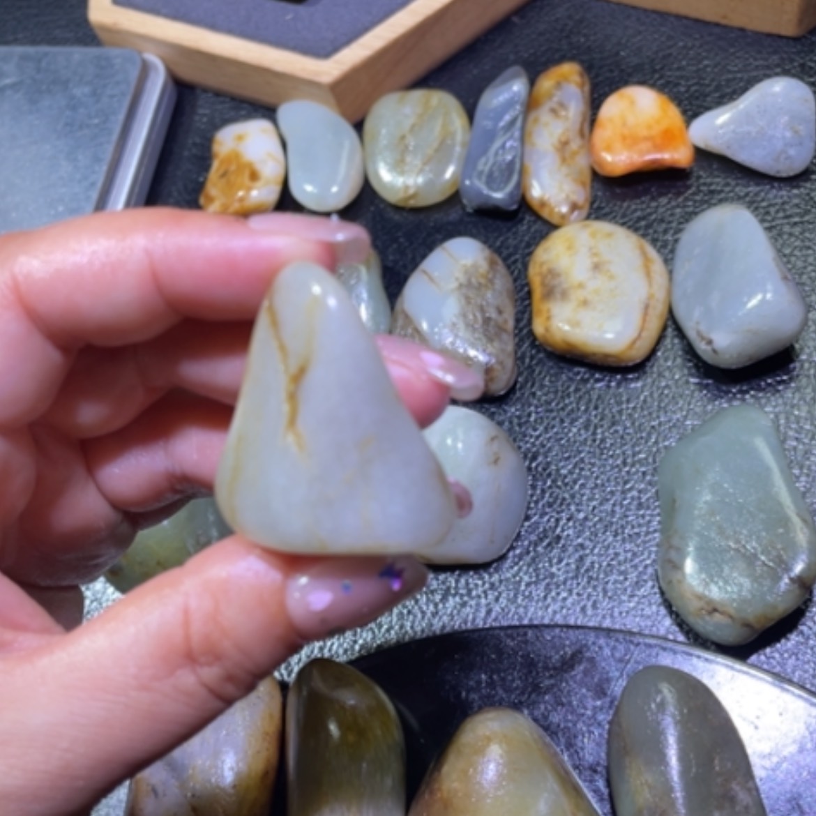 【闪购商品】和田玉未镶嵌颈饰星*