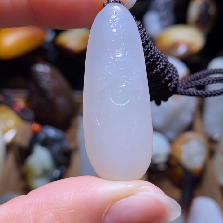 和田玉颈饰未镶嵌