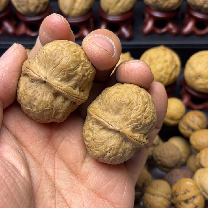 把件文玩核桃苍山元宝