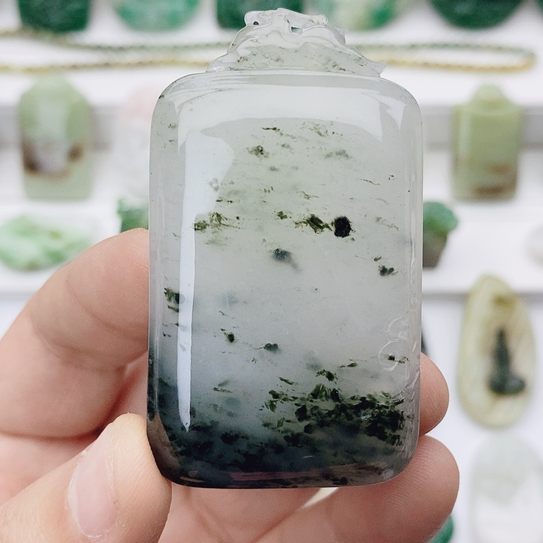 心***成独山玉未镶嵌颈饰