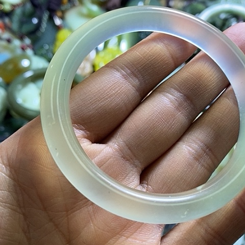 岫玉手镯未镶嵌55口径